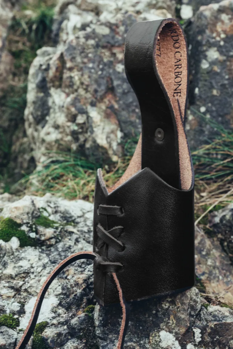 Leonardo Carbone Wikinger Leder Trinkhorn Halter "Hakon" | Trinkhörner / Accessoires