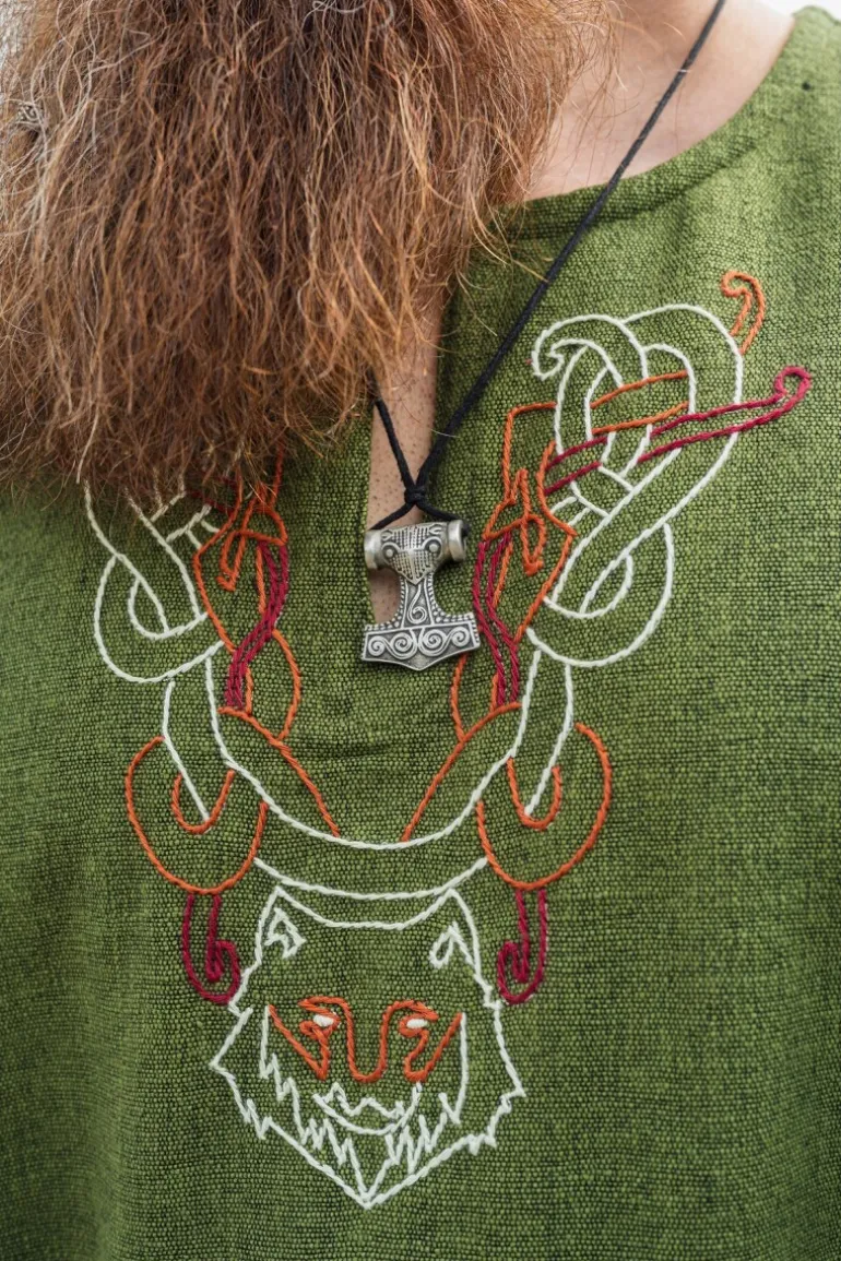 wikingertunika_freki_mit_handstickerei_olivgrn_10.webp Leonardo Carbone Wikingertunika "Freki" mit Handstickerei Oliv | Herren Tuniken